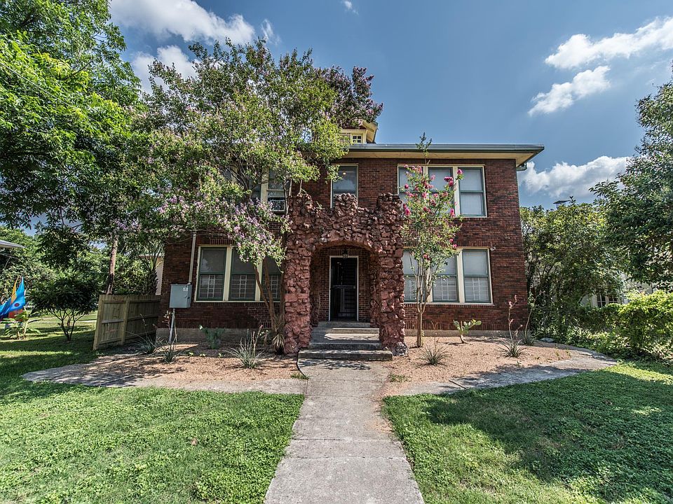 1st image of 512 E Dewey Pl APT 2