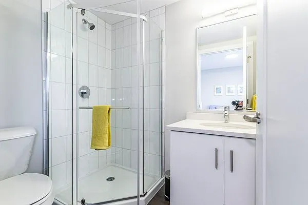 4 bed, 1000 sqft, $995 — Photo 2