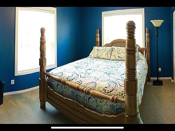 3rd image of 1832 Burlington Ave