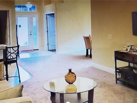 3rd image of 660 Meadow Pointe Dr