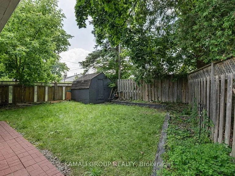 100 Sheldon Ave #BASEMENT — Photo 17