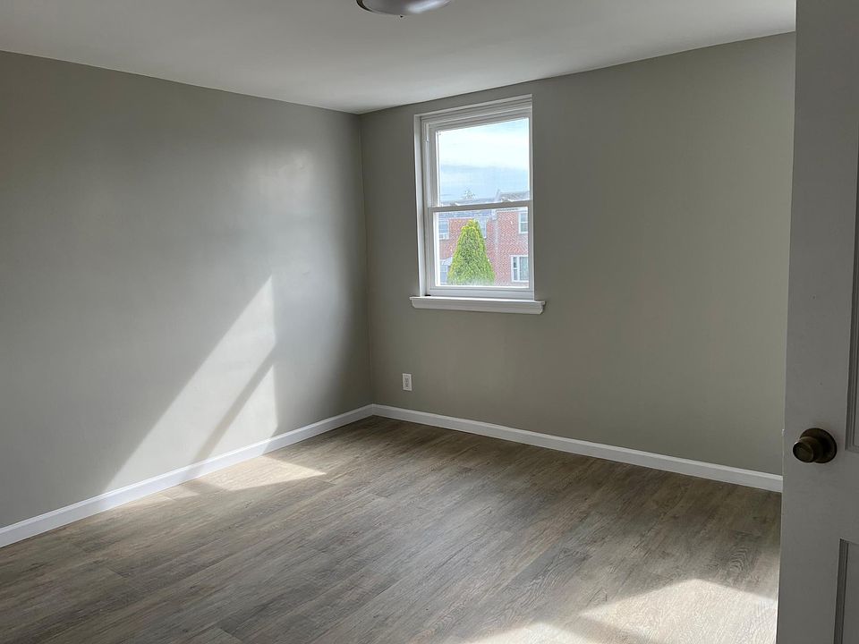 1st image of 2015 McKinley St #1
