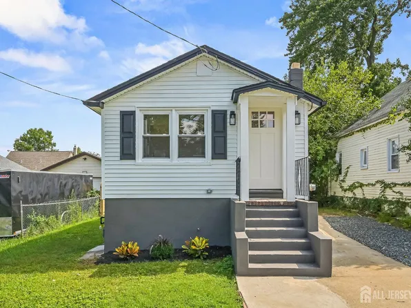181 Hilltop Blvd, Keyport, NJ 07735