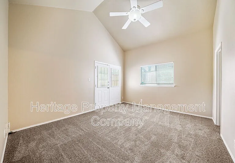 1932 Broken Oak St — Photo 11