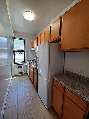 5th image of 41-29 41st St #6G