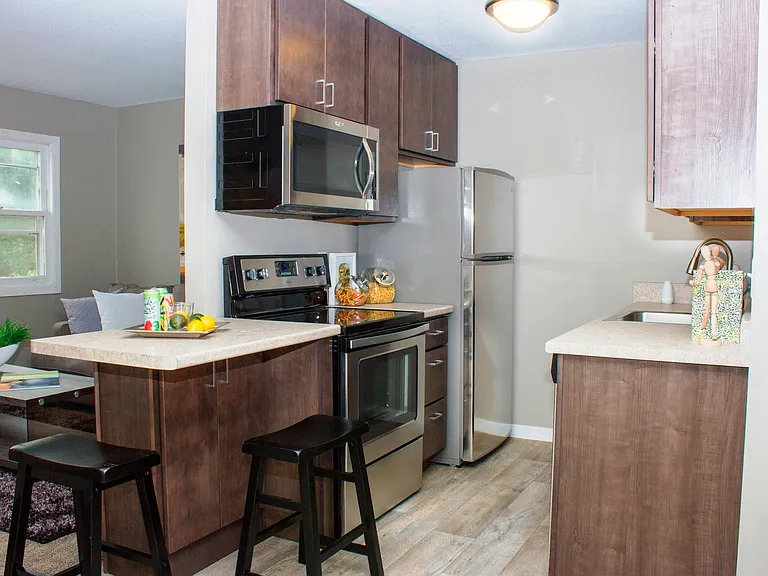 410 Apartments — Photo 19