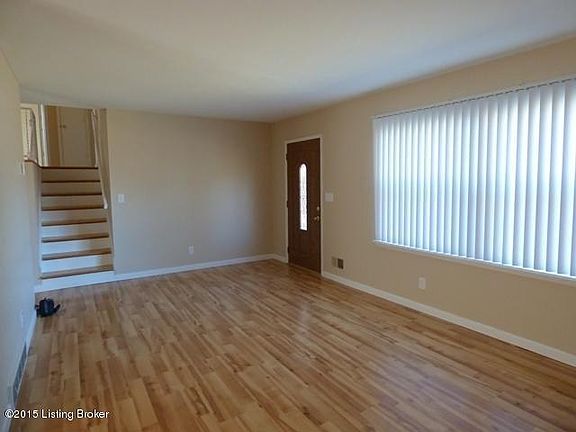 8403S living room 1