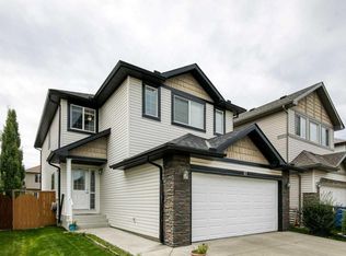 67 Everwoods Park SW, Calgary, AB T2Y0G3