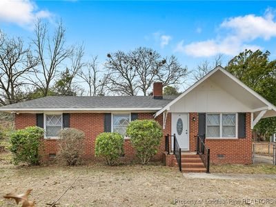 1930 Ireland Dr, Fayetteville, NC, 28304