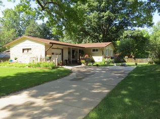 519 Lyncrest Dr, Lincoln, NE 68510