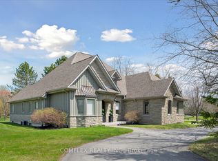2 Taunus Ct, Clarington, ON L1C 4H5