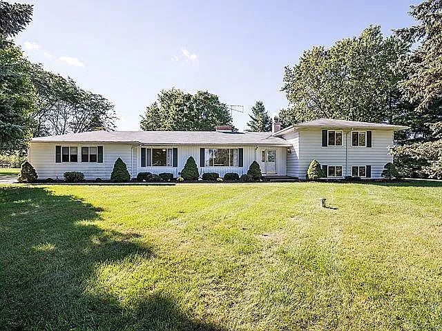 463 W Willis Rd photo 1
