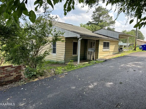132 Pressley Aly, Harriman, TN 37748
