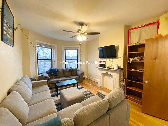 2nd image of 88A Hammond St #8
