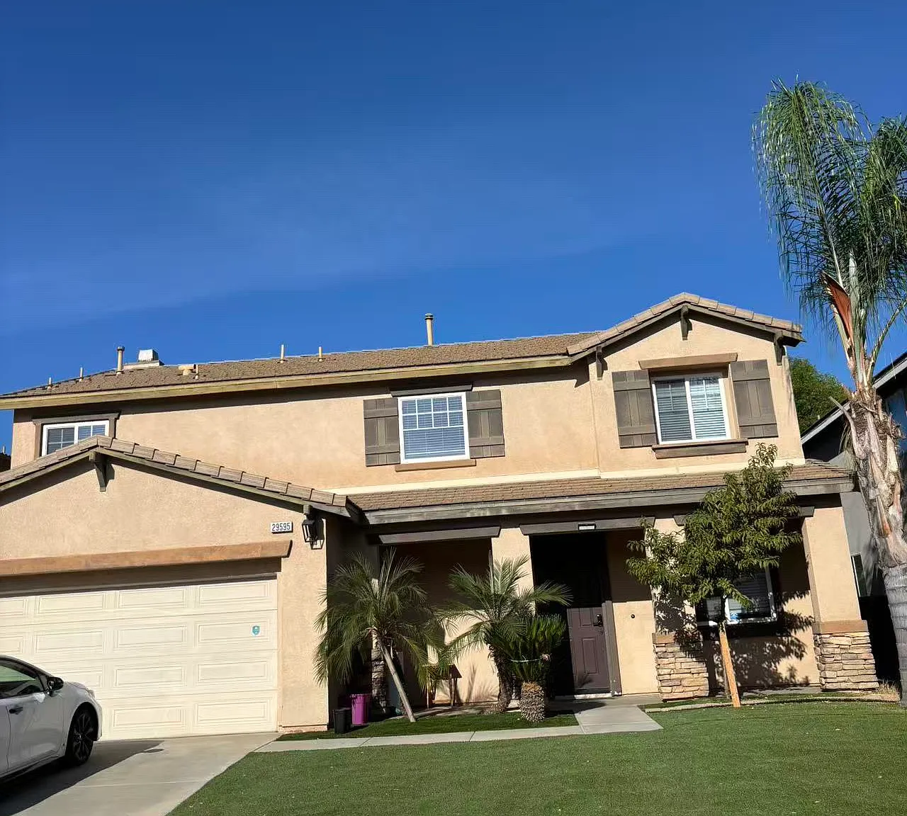 4 bed, 2.5 bath, 2255 sqft, $3,200 — Photo 1