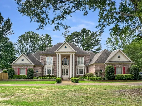 9573 Wolf River Blvd, Germantown, TN 38139