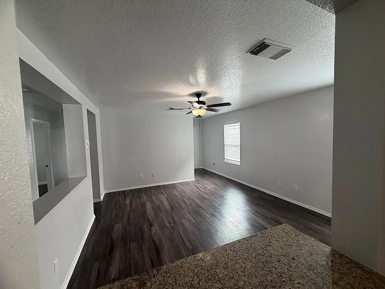 10126 Sungate Park — Photo 5