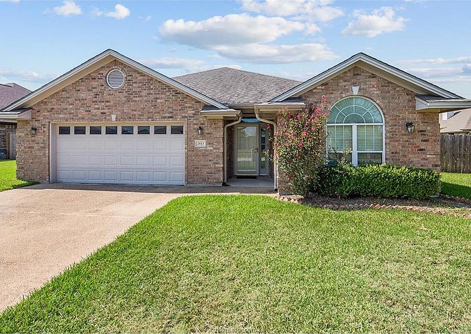 1st image of 2613 Colony Vista Dr