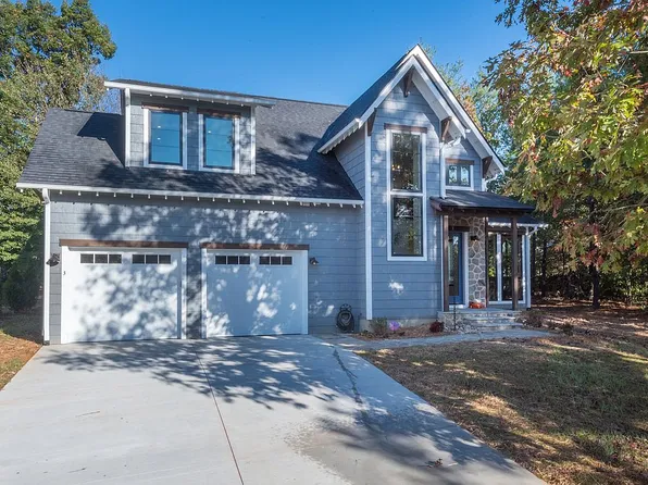 3 Penley Park Dr, Weaverville, NC 28787