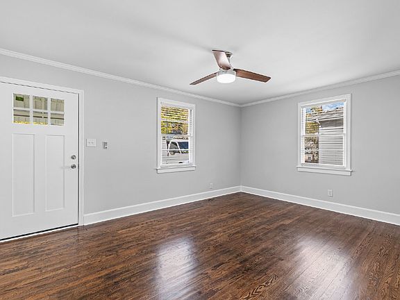 3rd image of 206 Raynor St