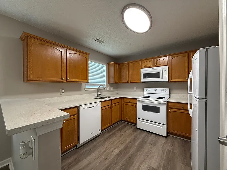 3314 Waggoner Trl — Photo 6