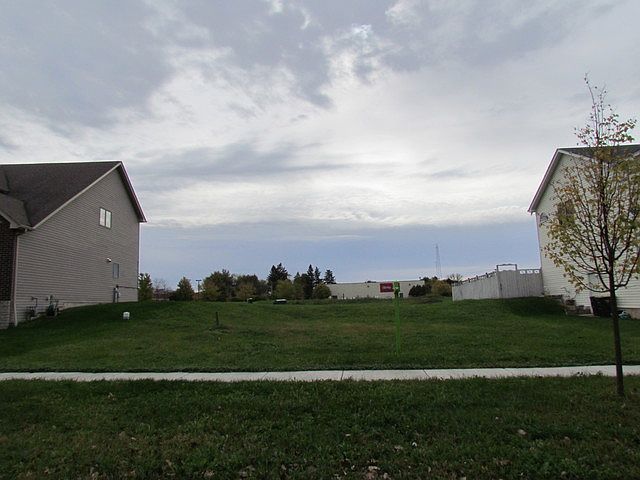 1st image of 264 Augusta Ave