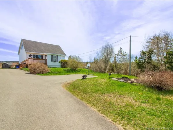 731 Red Head Rd, Saint John, NB E2P 1J3