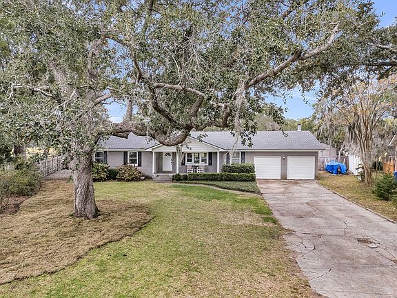 4th image of 922 Preston Rd