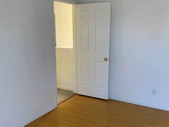 3rd image of 7617 Allerton Ave
