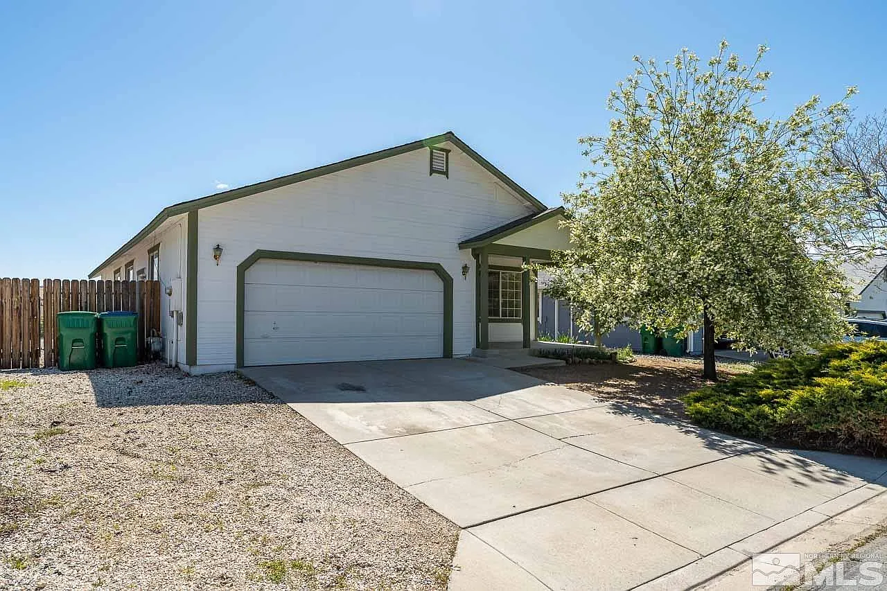 640 Blue Skies Dr photo 1