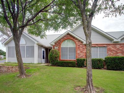 940 Bridges Dr, Arlington, TX, 76012