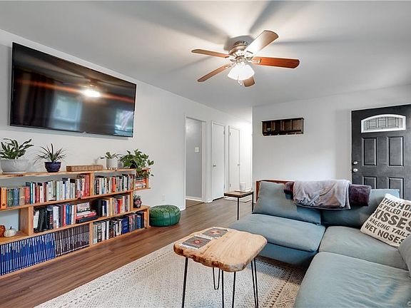 3rd image of 10007 Bayham Dr