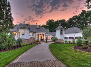 186 White Horse Dr, Mooresville, NC 28117