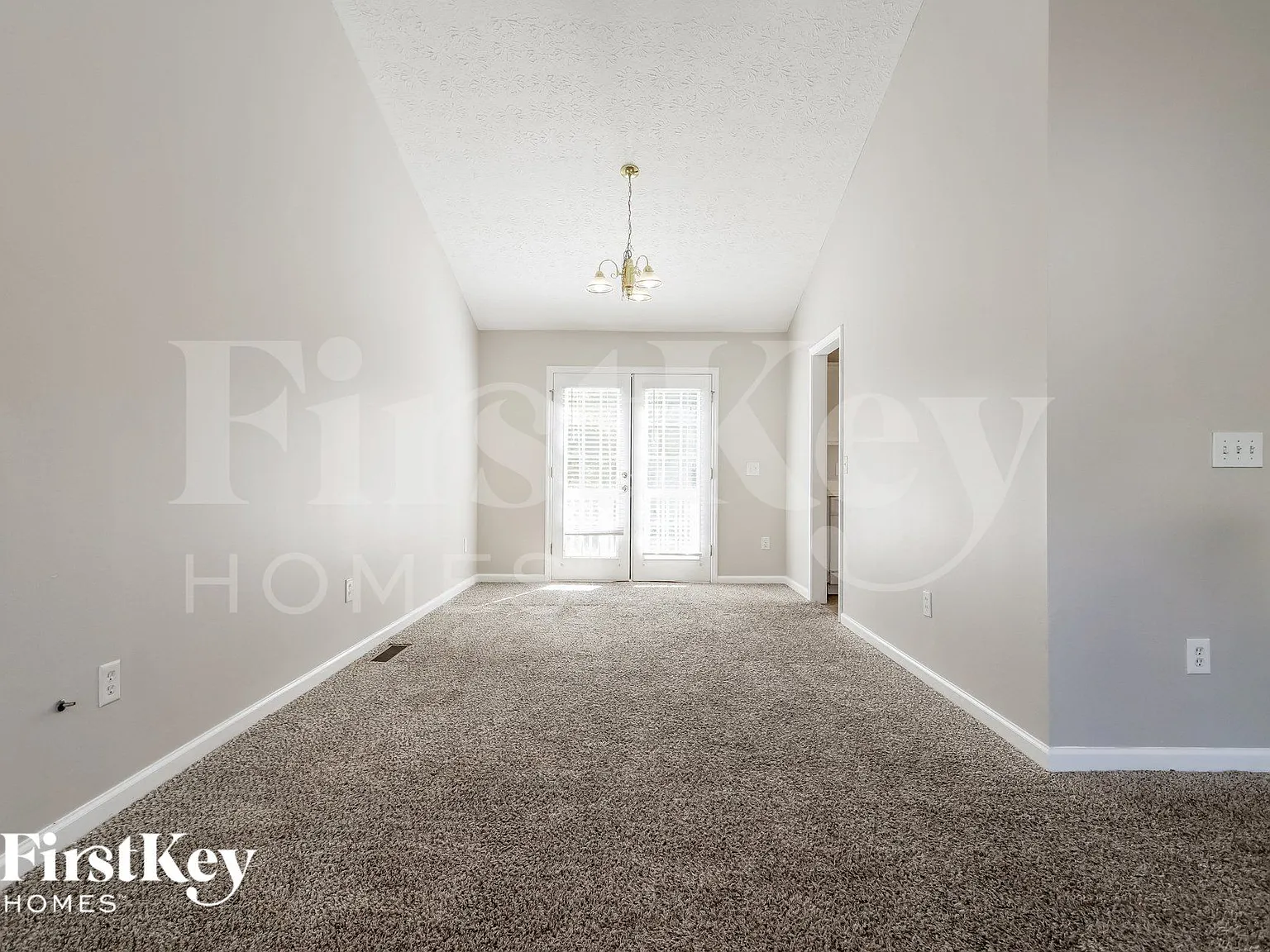 4 bed, 3.0 bath, 1445 sqft, $2,265 — Photo 4