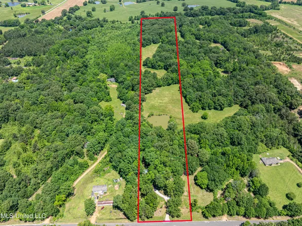 6869 Compress Rd #F, Como, MS 38619