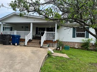 1671 Drake Ln, Robertsville, MO 63072