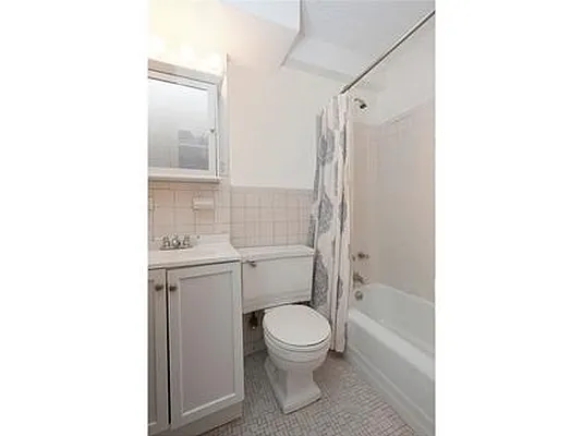 Rented by NextStopNY | media 25