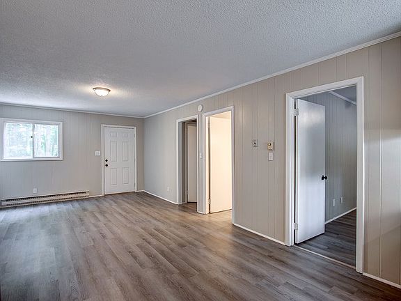 4th image of 526 Stadium Dr #6