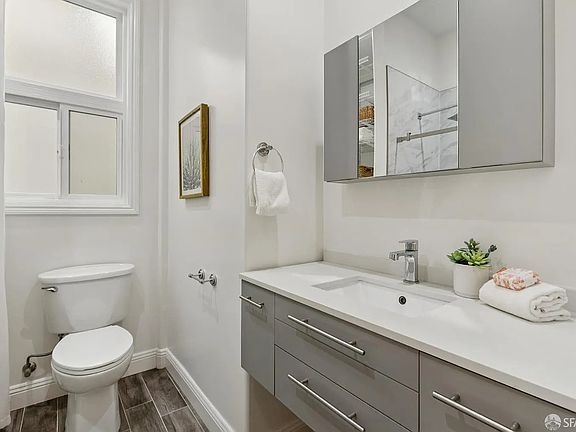 3rd image of 234 Diamond St