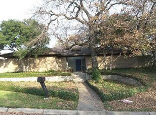 2103 Carmel Ct, Arlington, TX 76012