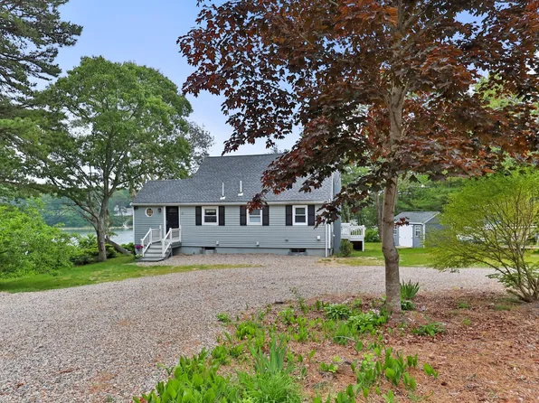 87 Lighthouse Lane, Mashpee, MA 02649