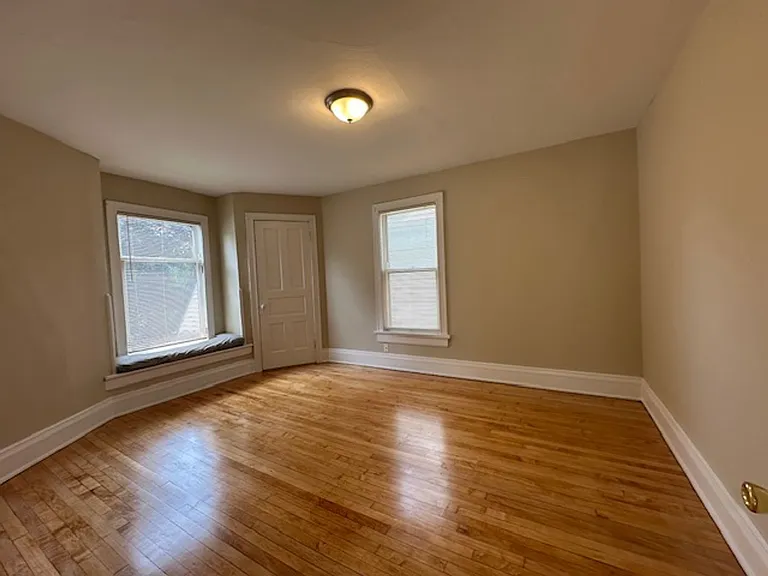 2724-2726 N Murray Duplex — Photo 22