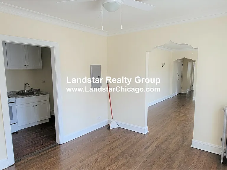 5230 N Rockwell St #2 — Photo 9