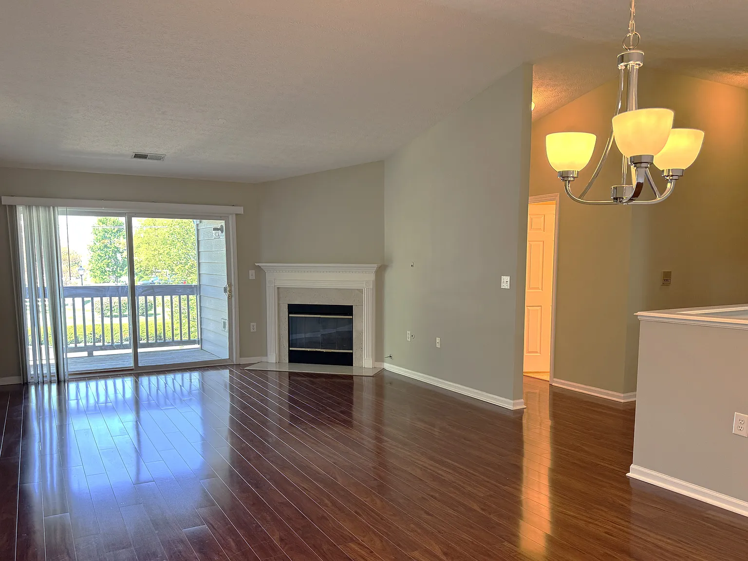 2 bed, 1520 sqft, $1,745 — Photo 4