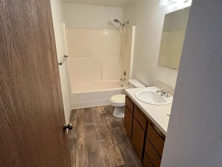 4905 S Orchard St W — Photo 7