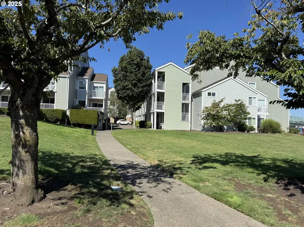 311 N Hayden Bay Dr, Portland, OR 97217