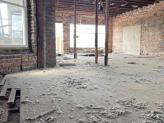 3rd image of 4649 W Washington Blvd