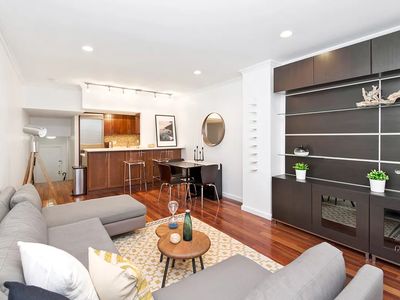 106 Central Park S APT 2E, New York, NY, 10019