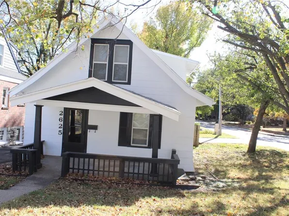 2625 W 47th Ter, Westwood, KS 66205