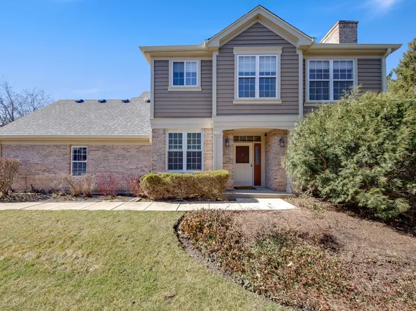 8 Ashford Ct, Lincolnshire, IL 60069